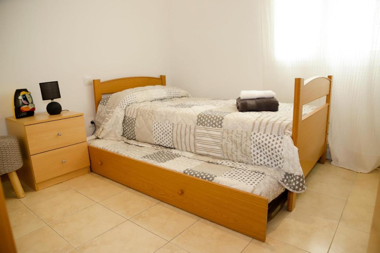 Апартаменты Apartamento En Pleno Centro De Камбрильс Экстерьер фото