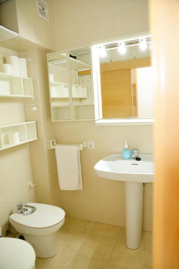 Апартаменты Apartamento En Pleno Centro De Камбрильс Экстерьер фото