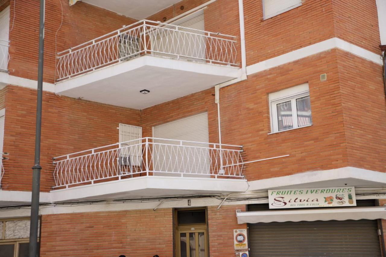 Апартаменты Apartamento En Pleno Centro De Камбрильс Экстерьер фото