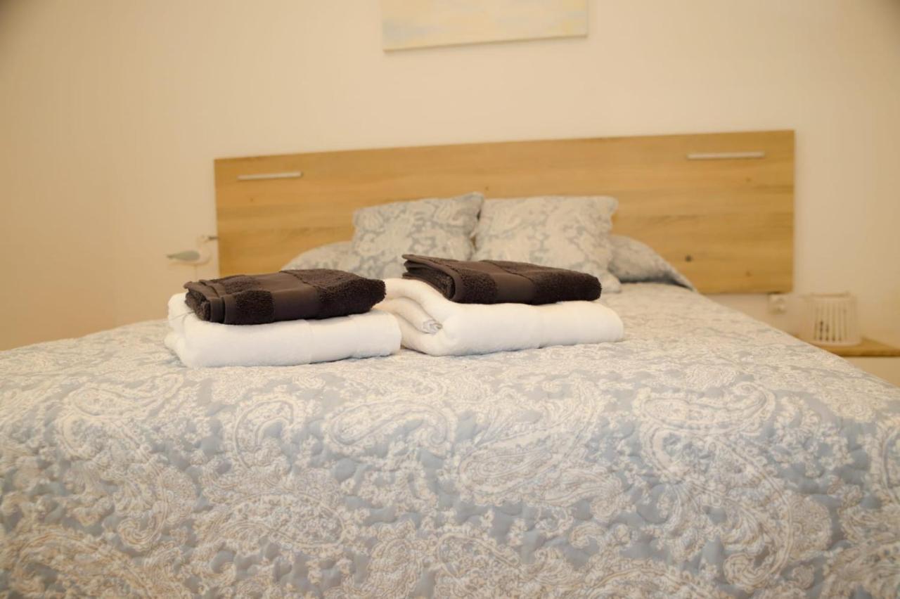 Апартаменты Apartamento En Pleno Centro De Камбрильс Экстерьер фото